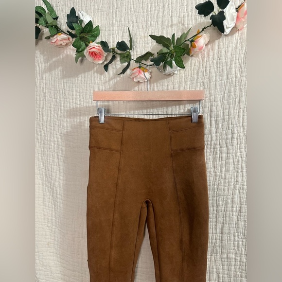 SPANX Faux Suede Legging Rich Caramel 20322R Size Medium - Picture 2 of 5